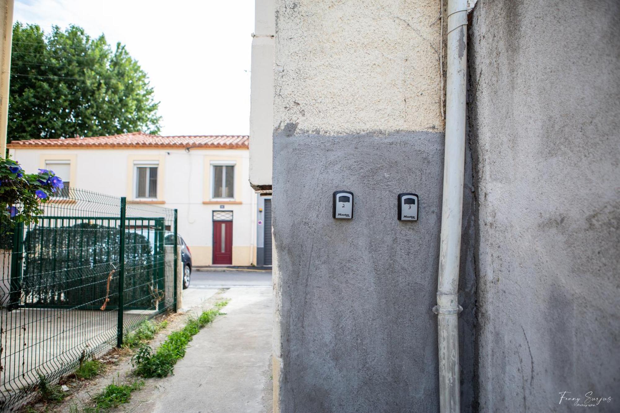 Appartements Confortables - Gare A 5 Min Pied - 20Min De La Plage - Terrasse Perpignan Luaran gambar